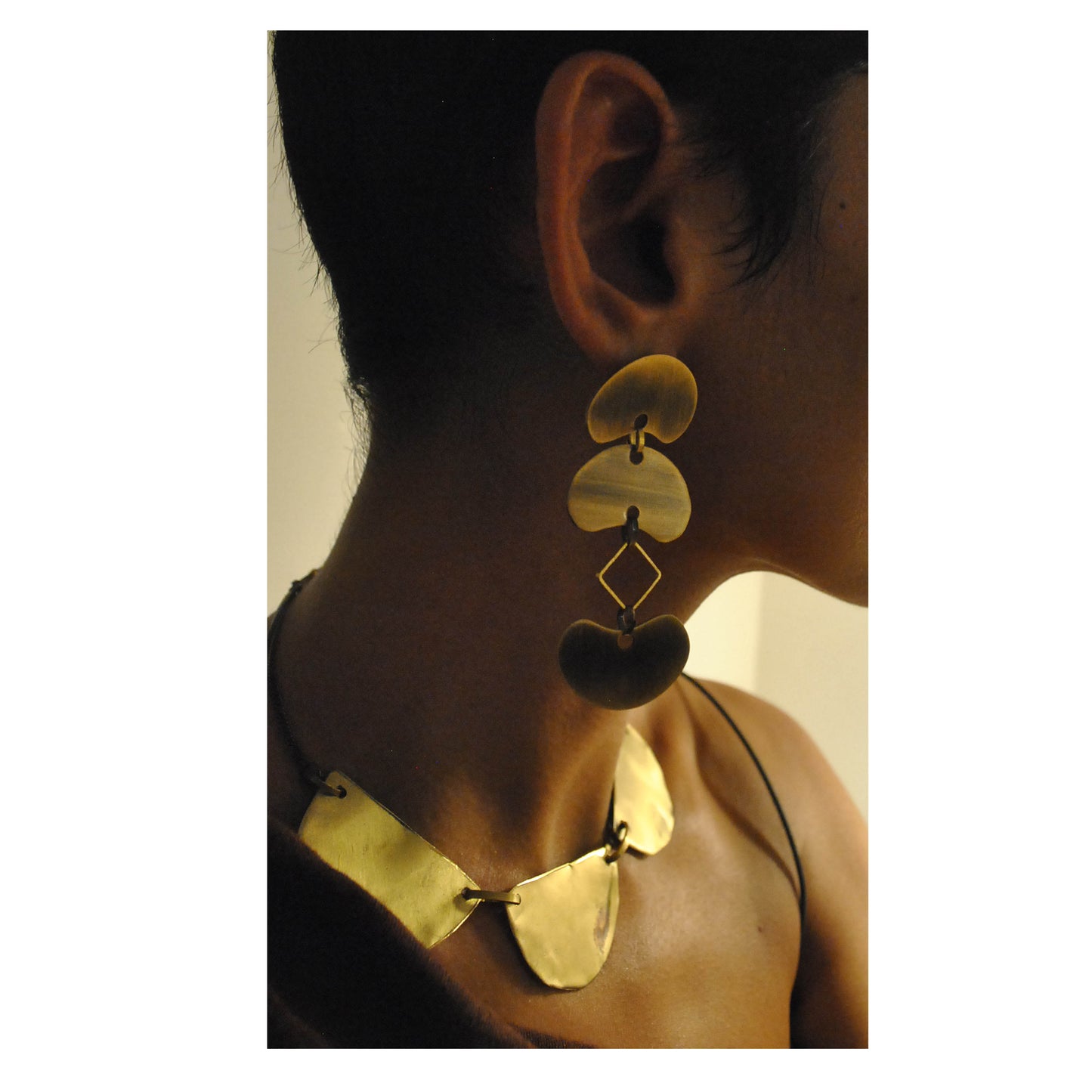 foreroi neckpiece