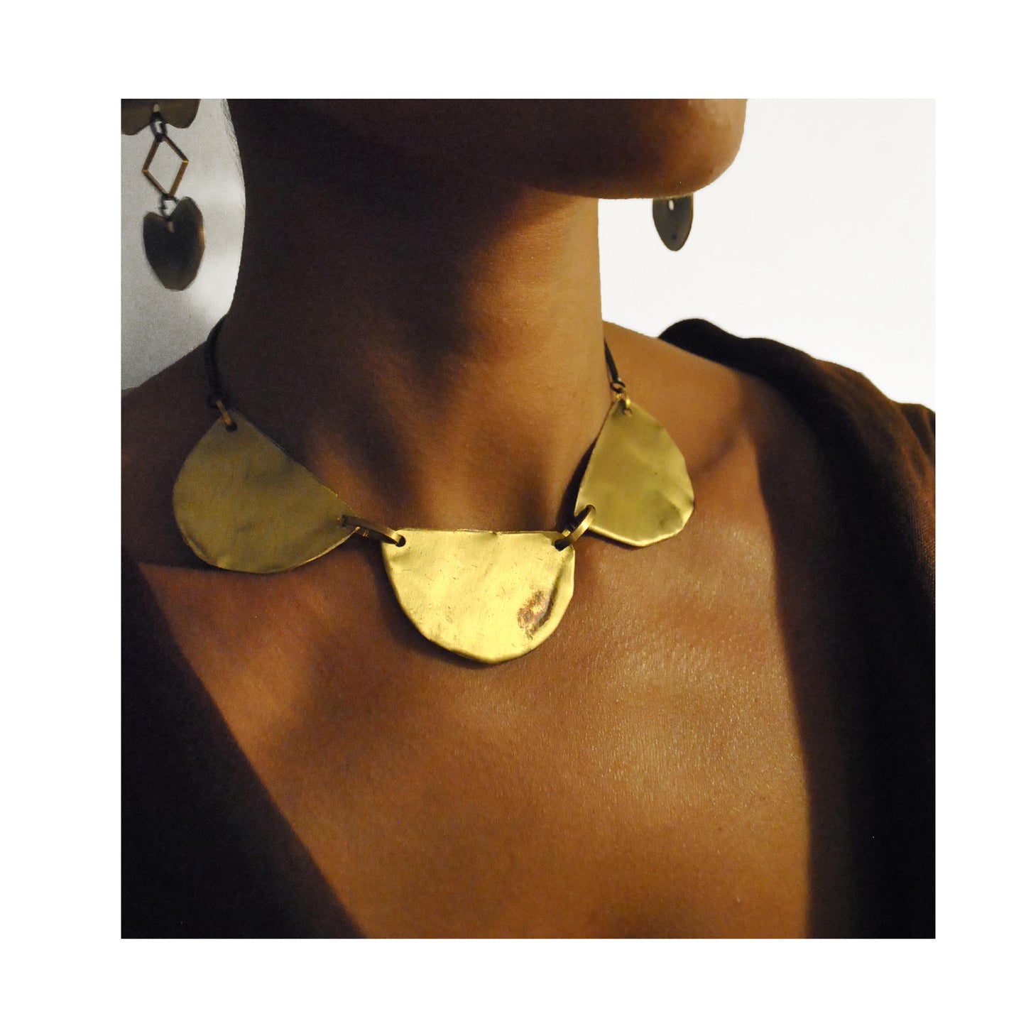 foreroi neckpiece