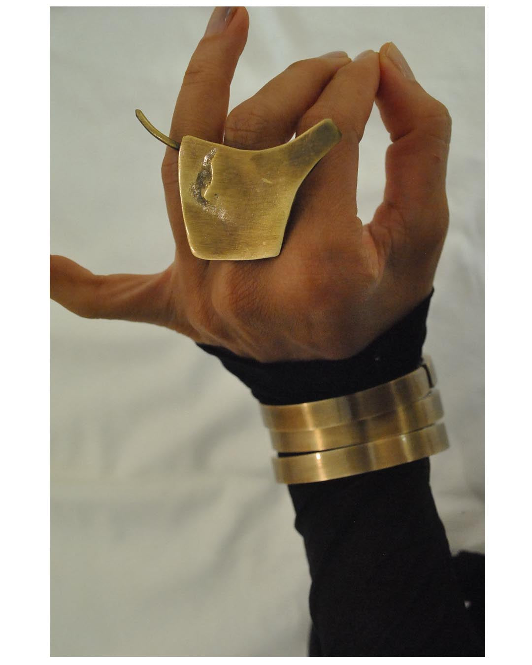 KIRASO finger-ring