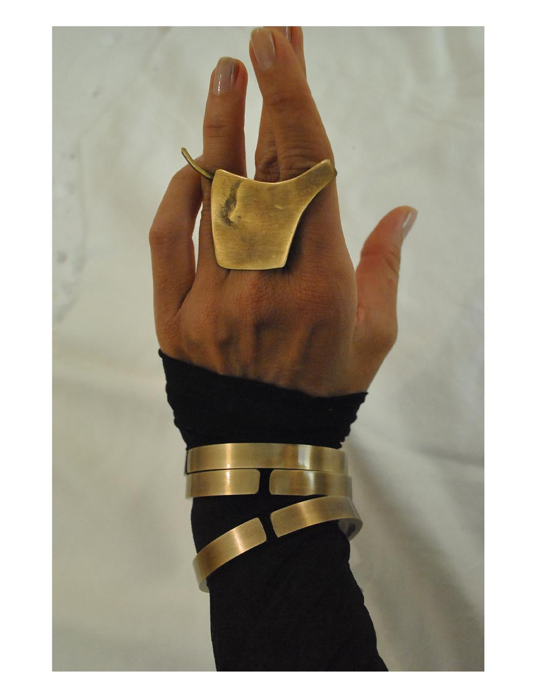 KIRASO finger-ring