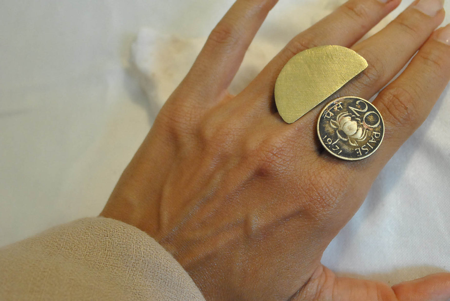 20 paise semi-circle split ring
