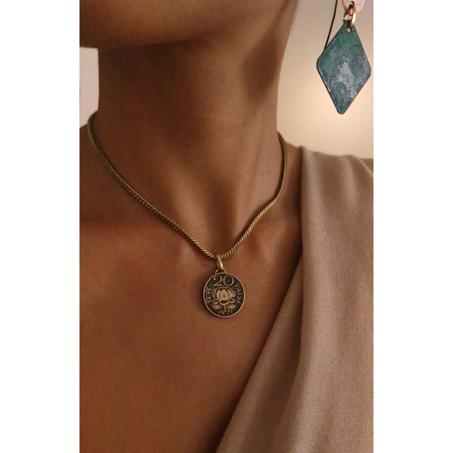 20 paise pendant with thick chain