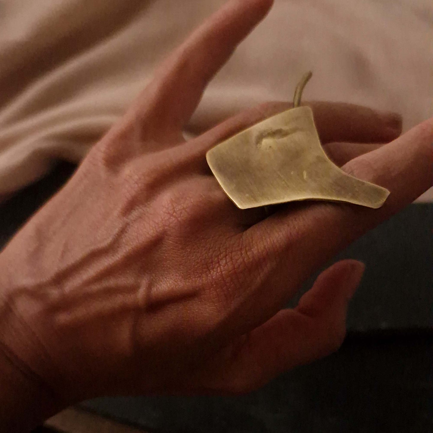 KIRASO finger-ring