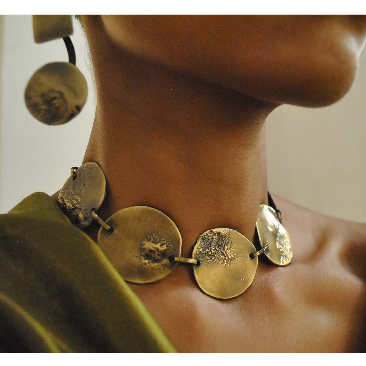 FRAGMENT neckpiece