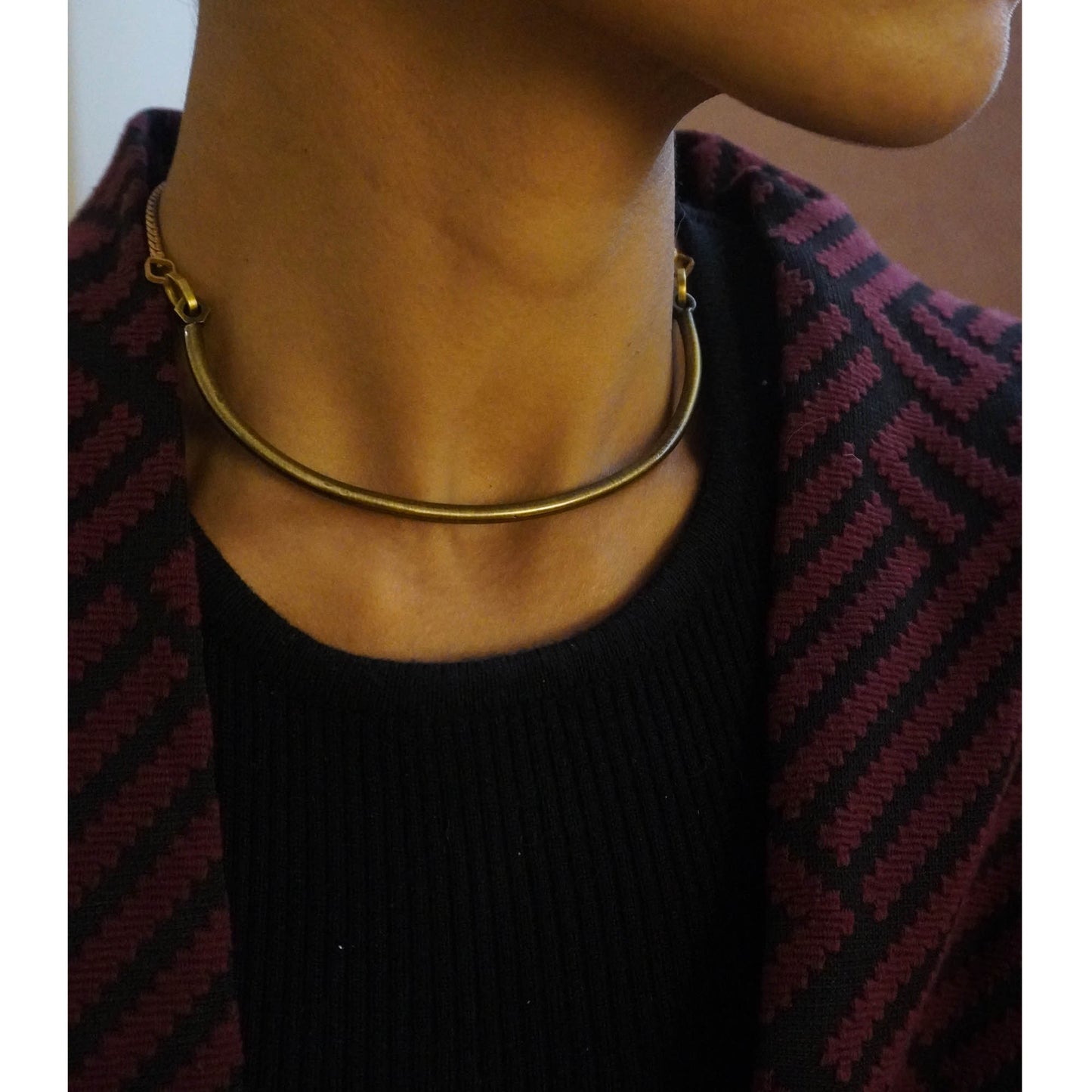 NYUTAM neckpiece