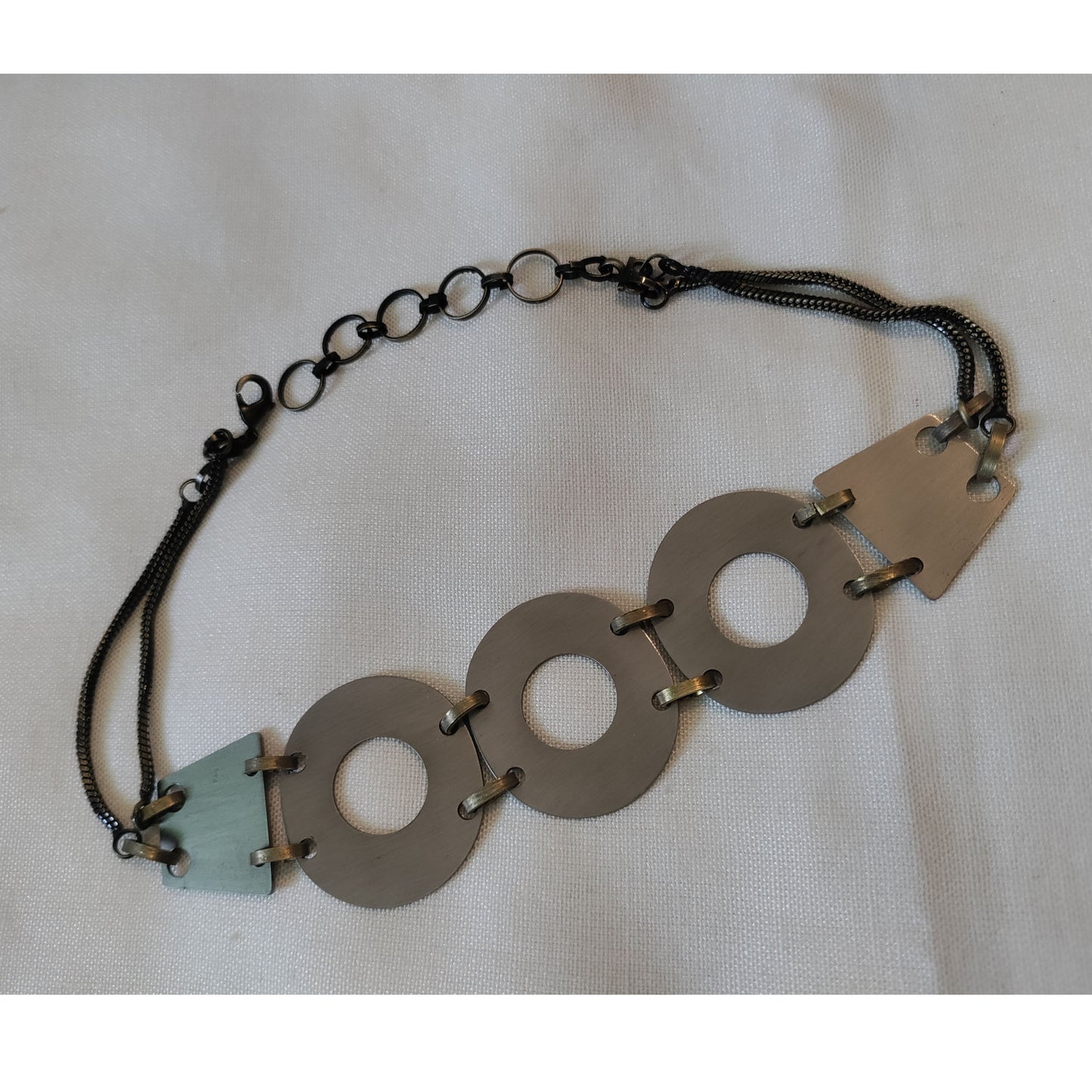 phyllo choker