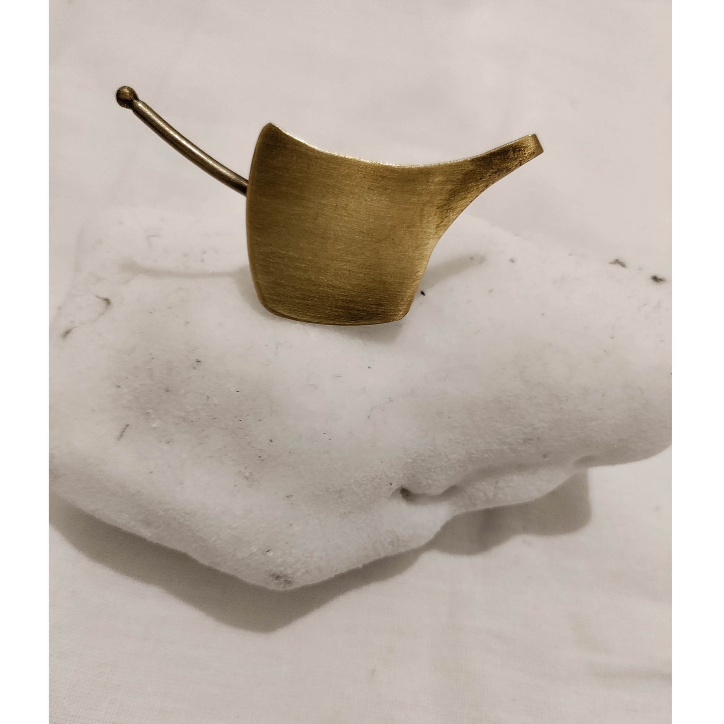 Kiraso finger-ring