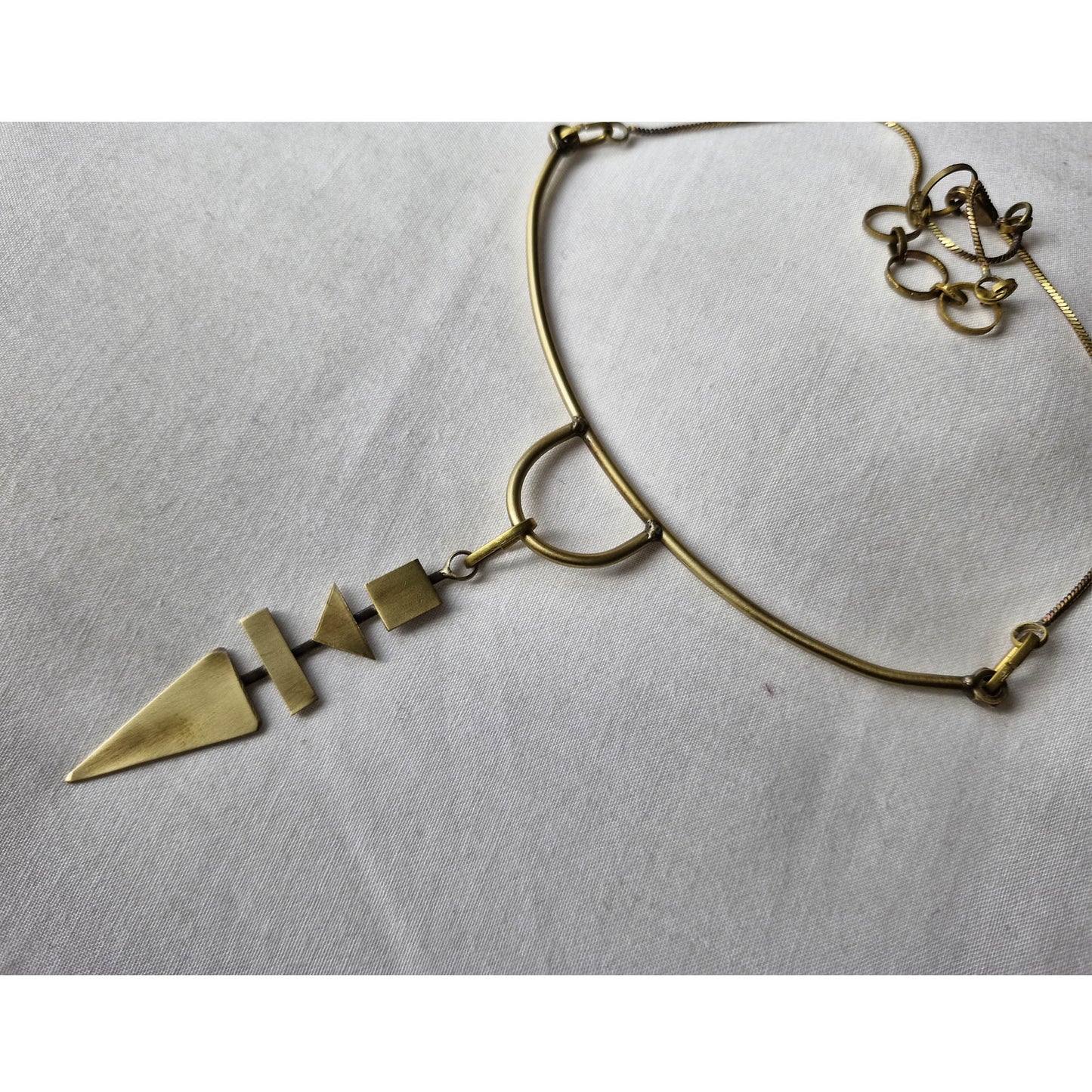 ARMIS neckpiece