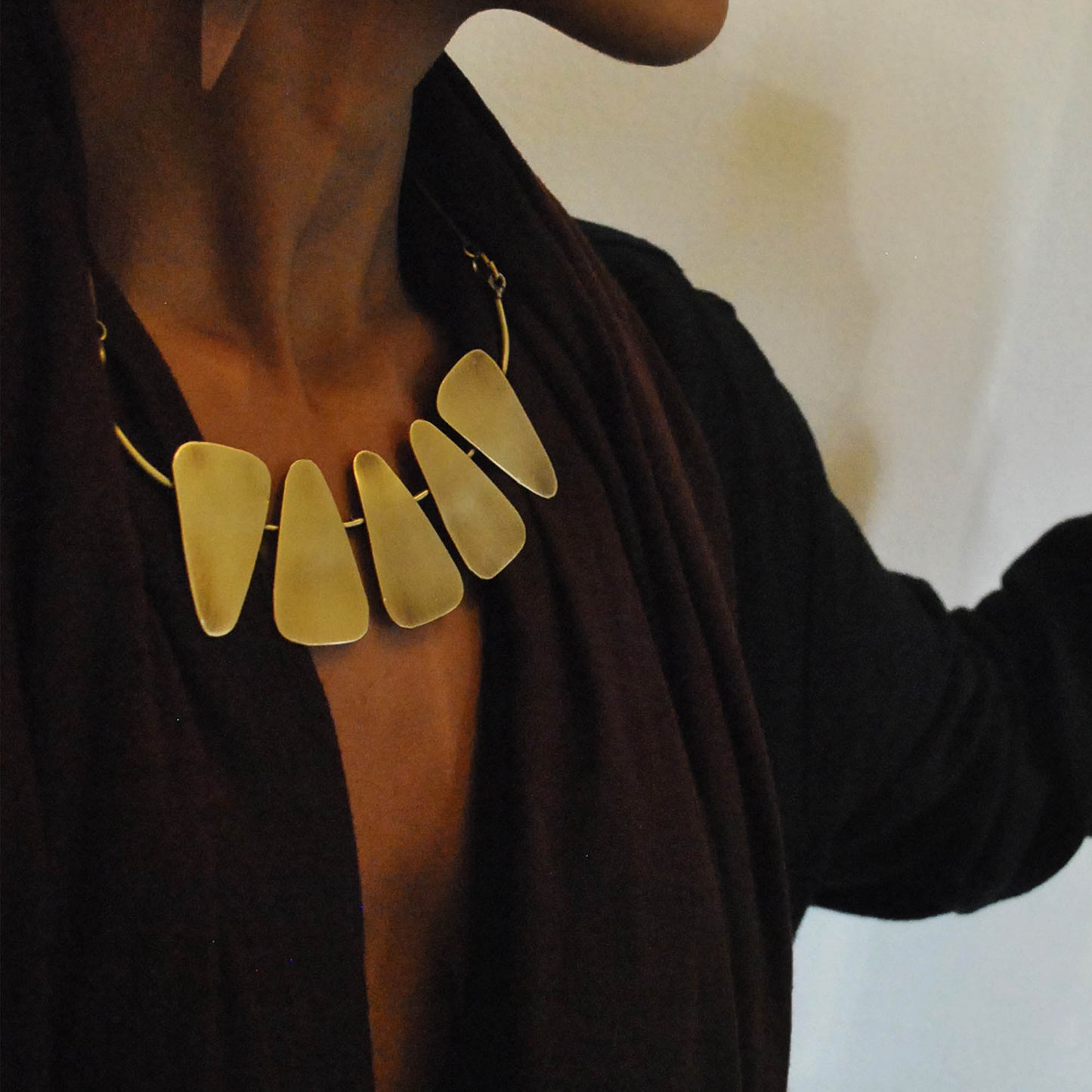 DZINO neckpiece
