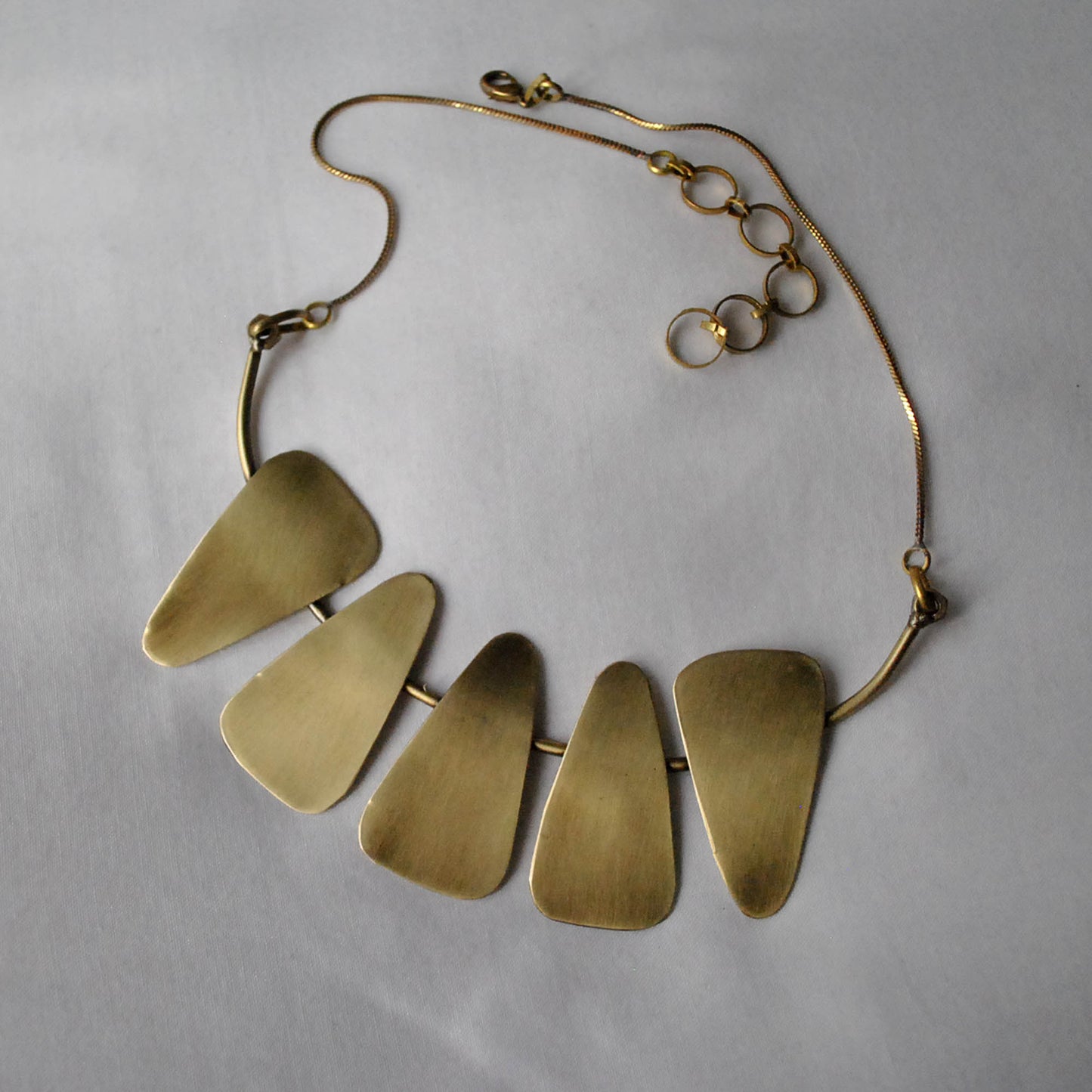 DZINO neckpiece