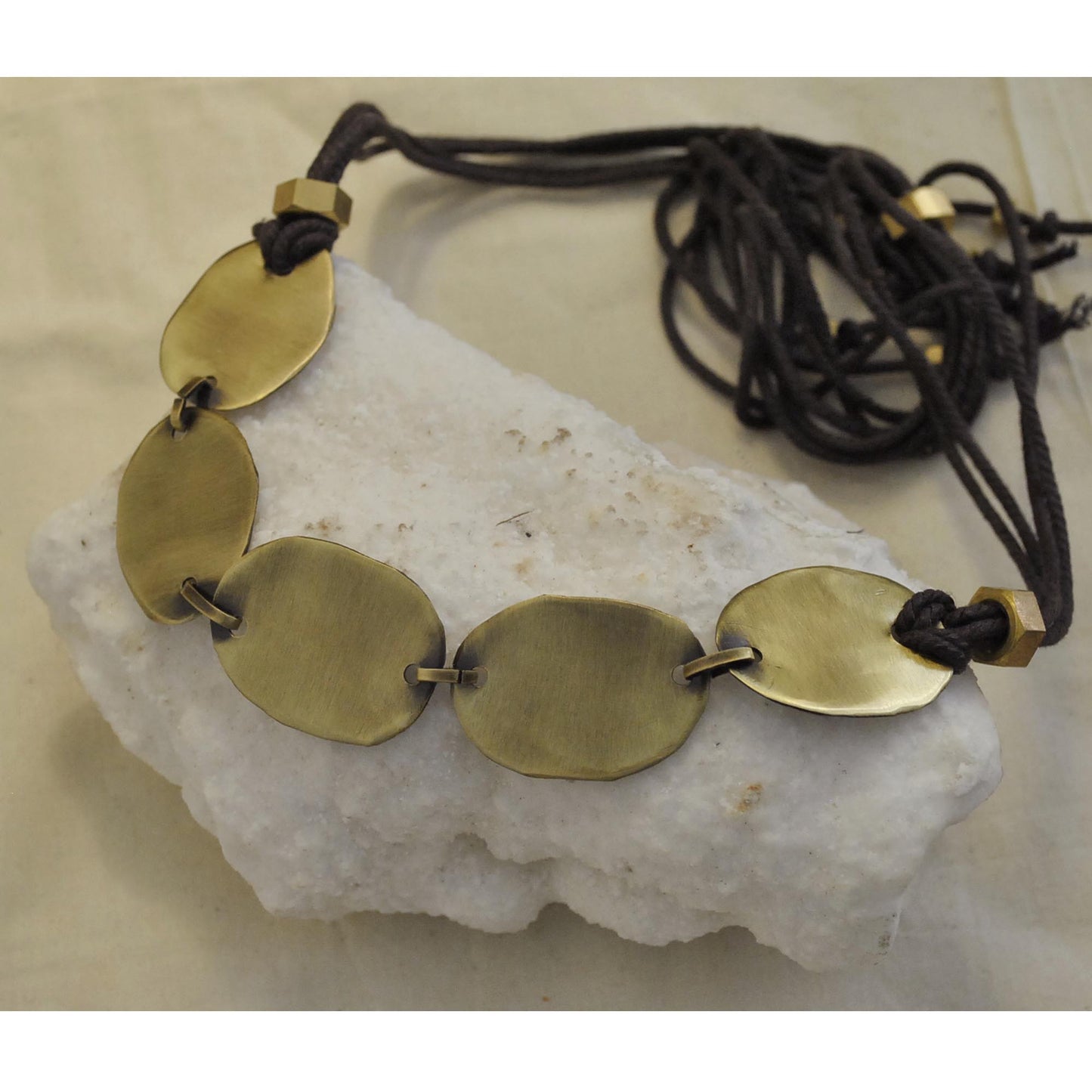 yangeh neckpiece