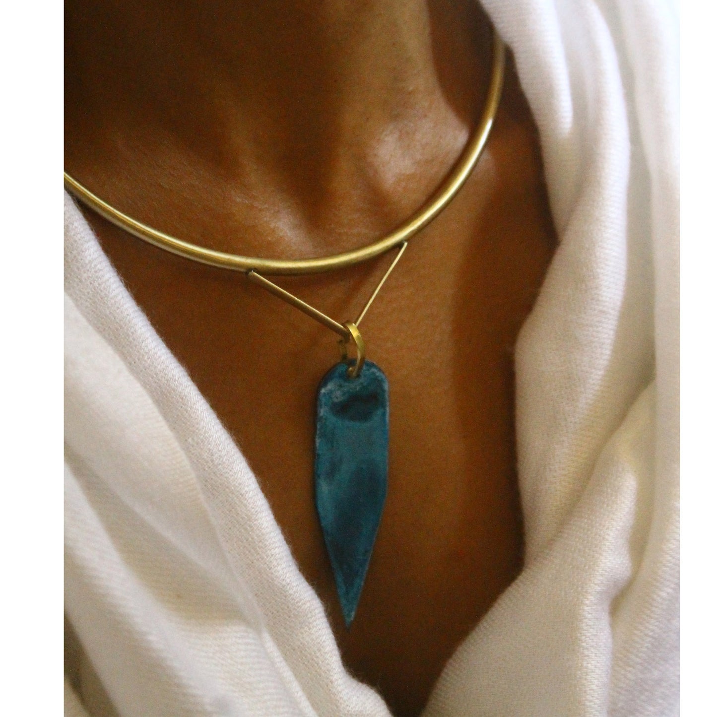 directional neckpiece - 1