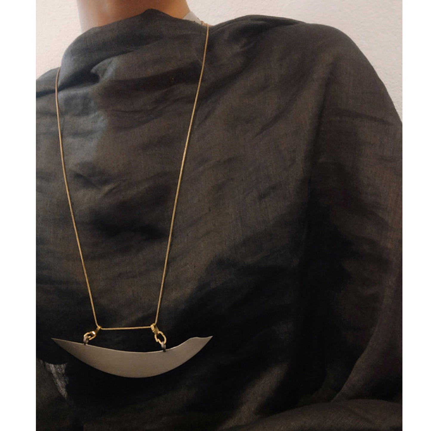 lacerate pendant-chain