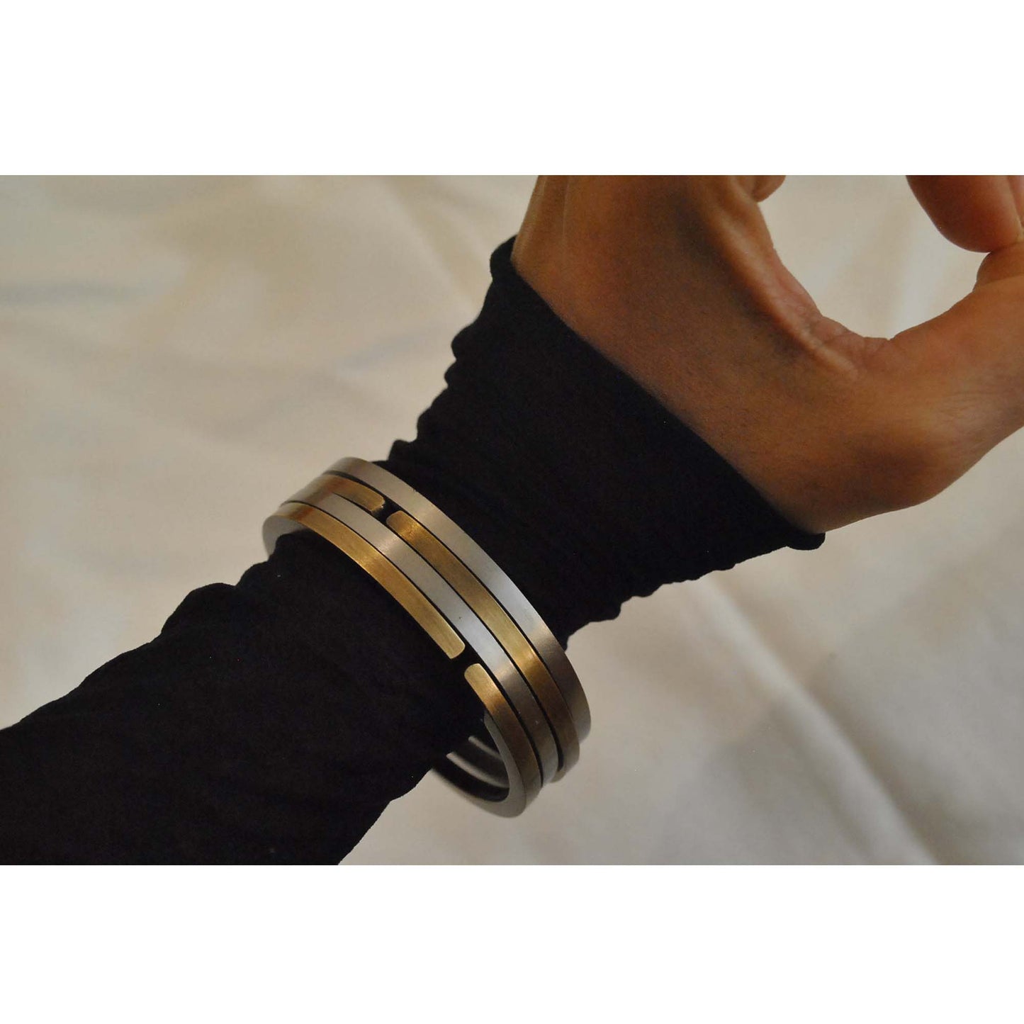 LUXATE bangle-cuff stack