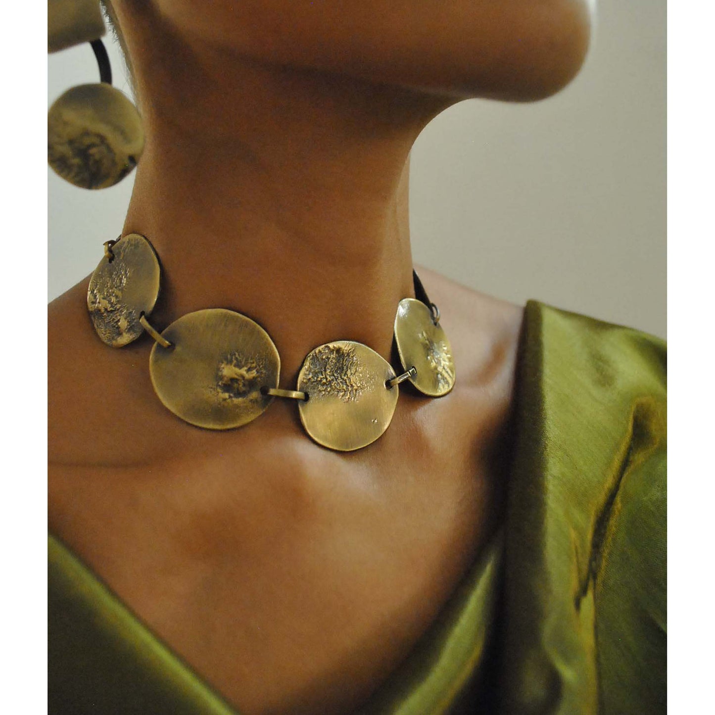 FRAGMENT neckpiece