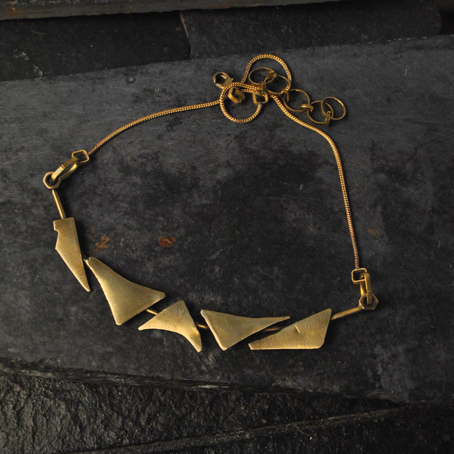 ESSIZ neckpiece