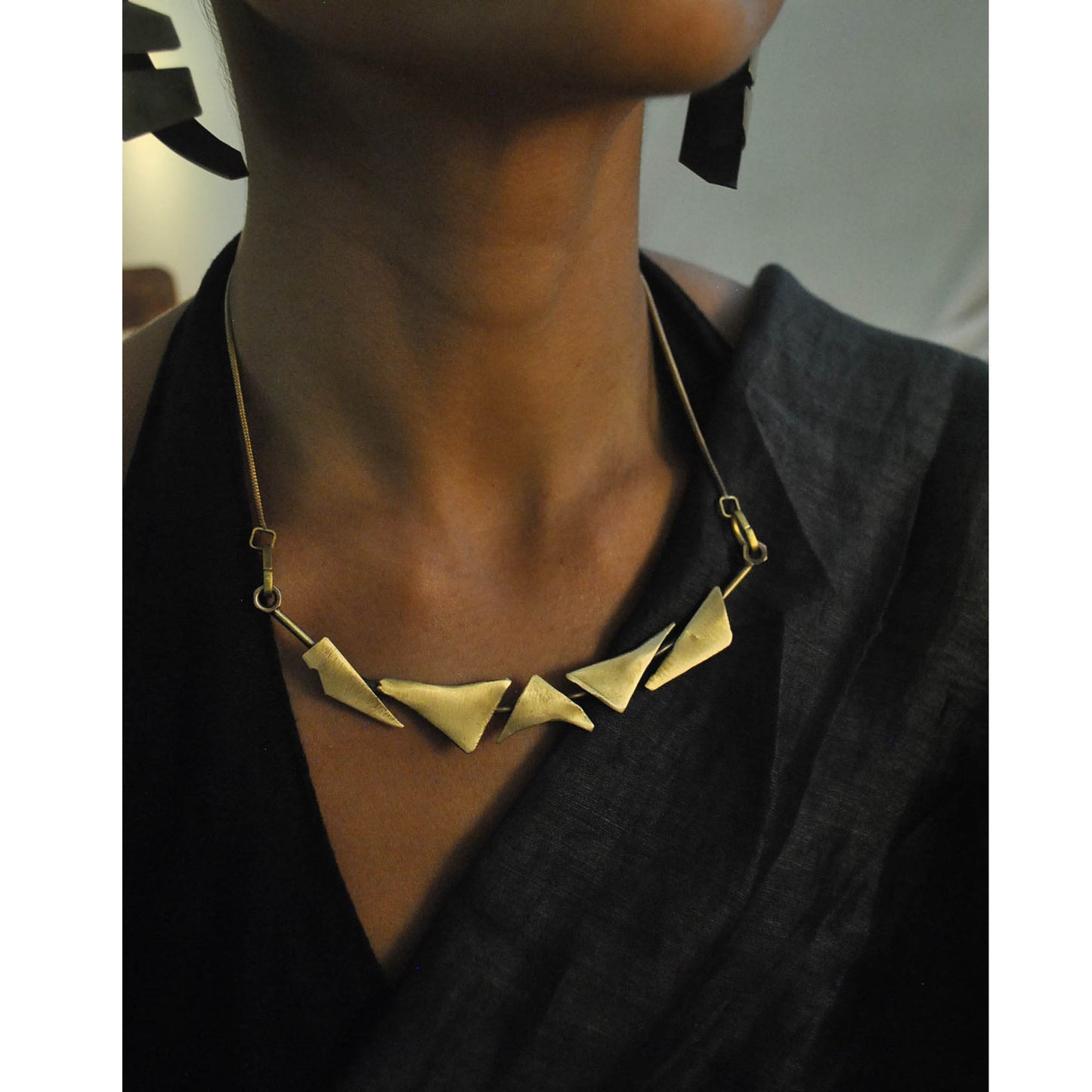 ESSIZ neckpiece