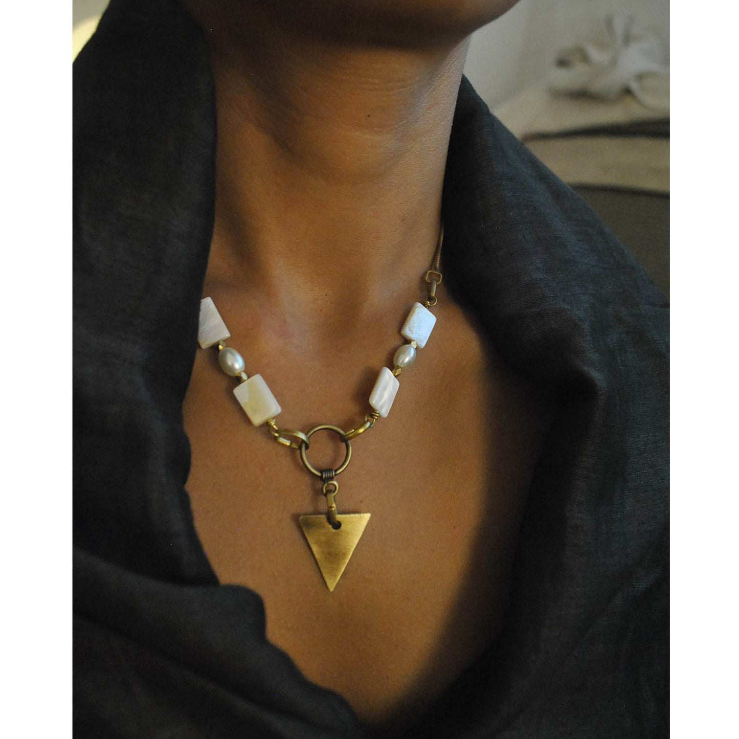 SHAMBA neckpiece