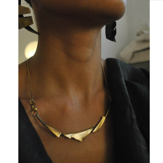OTO neckpiece