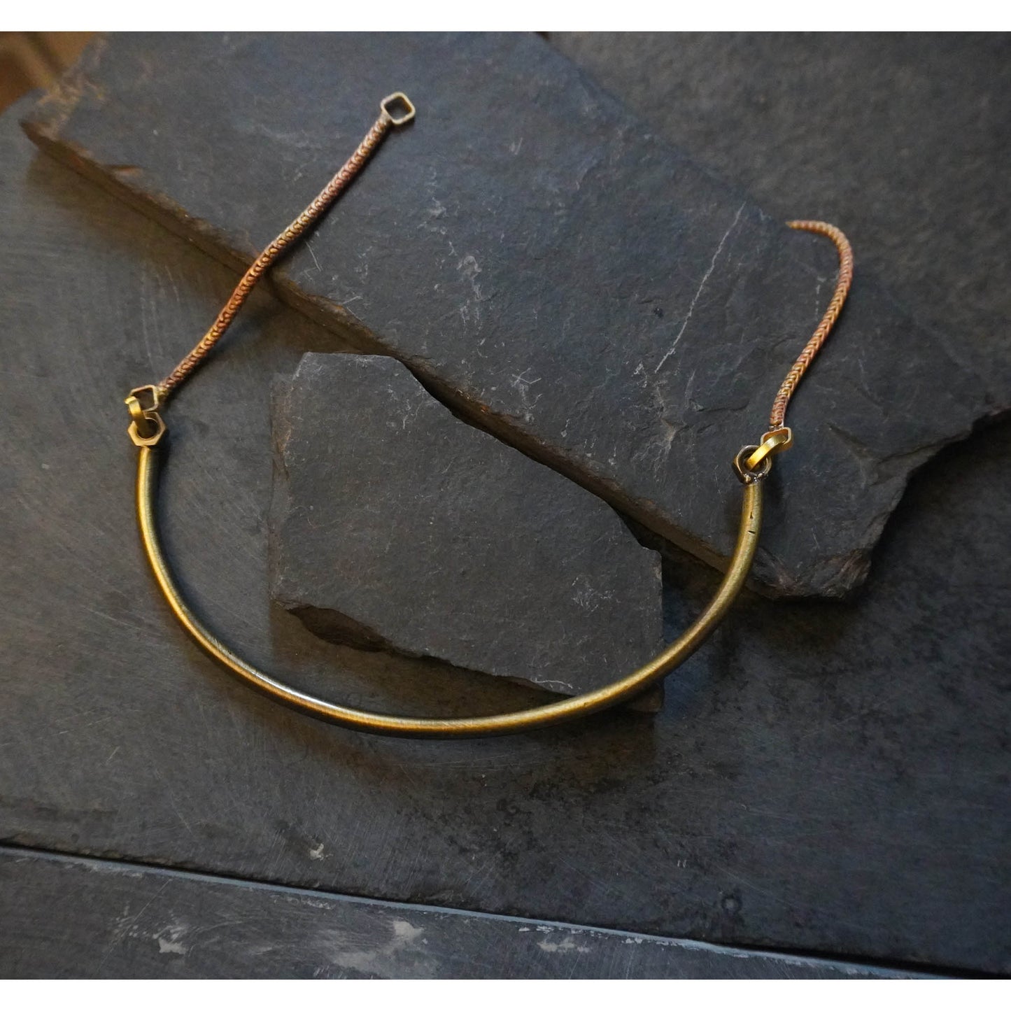 NYUTAM neckpiece