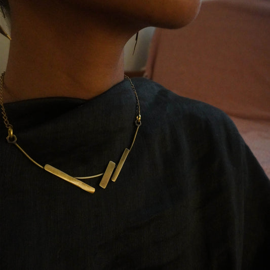 ESSIZ neckpiece